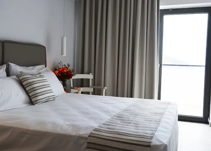 Apollon 4* コス・タウン