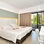 Apollon Hotel 4*