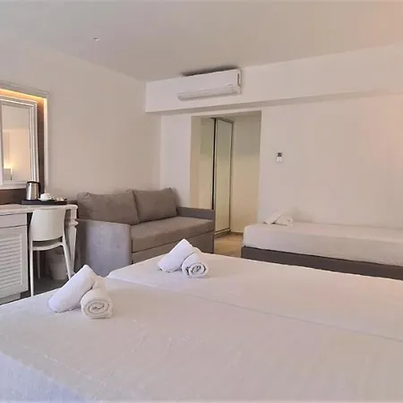 Apollon Hotel 4*