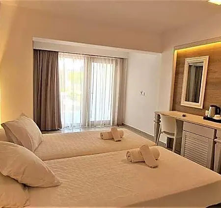 Apollon Hotel 4*